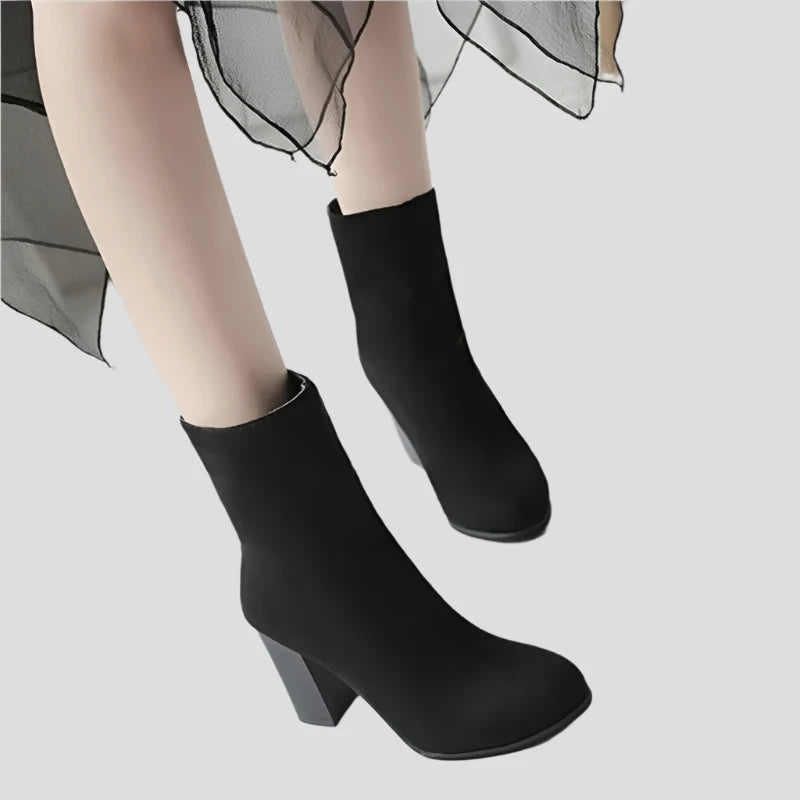 Noir Elevate Boots